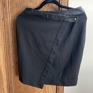 Leather belt cross out skirt